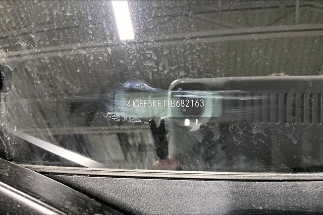 New 2026 MANUFAKTUR Ireland Mid Green Metallic Mercedes-Benz GLS 450 image 29