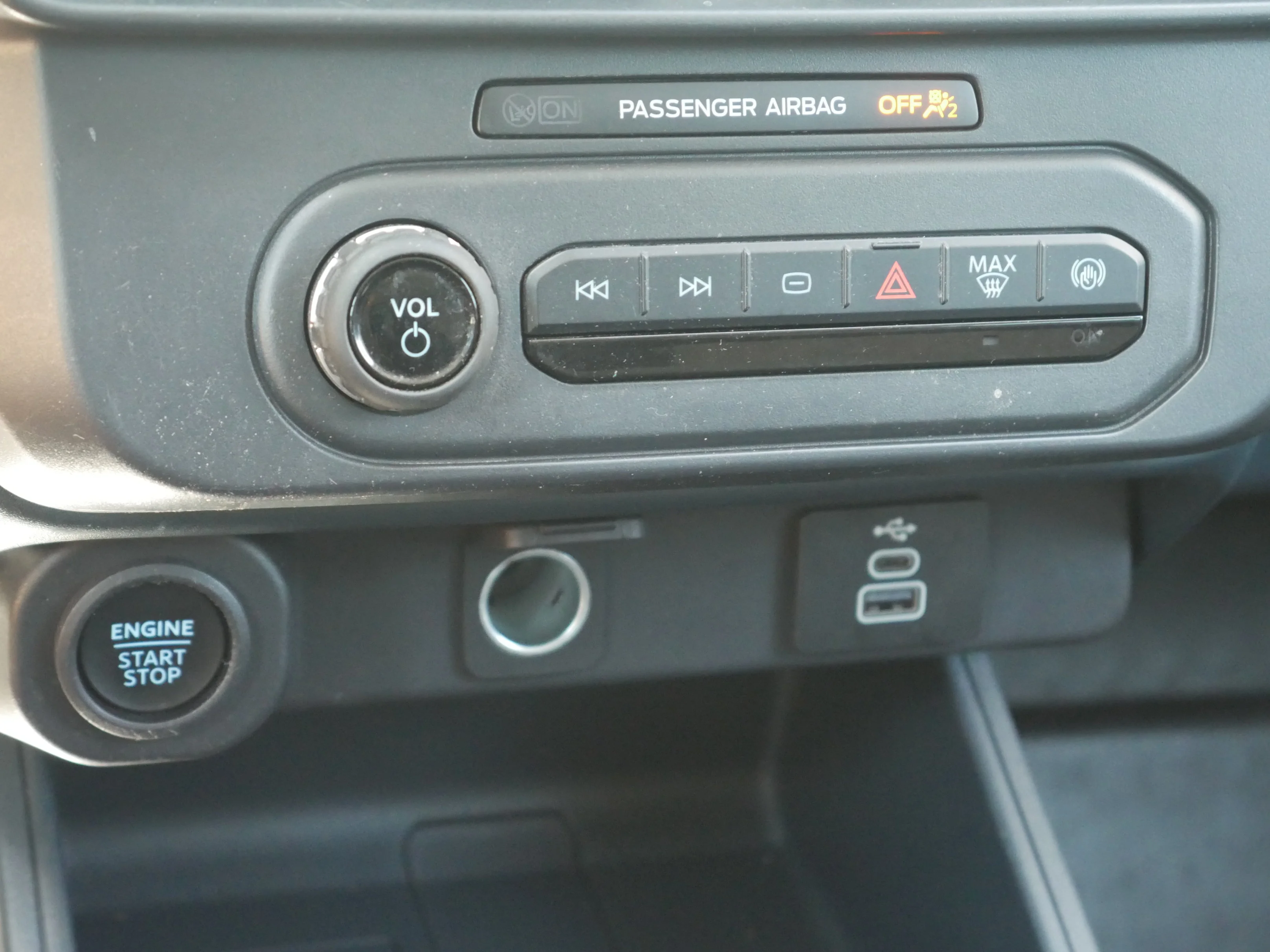 Certified Used 2025 Velocity Blue Ford XLT image 12