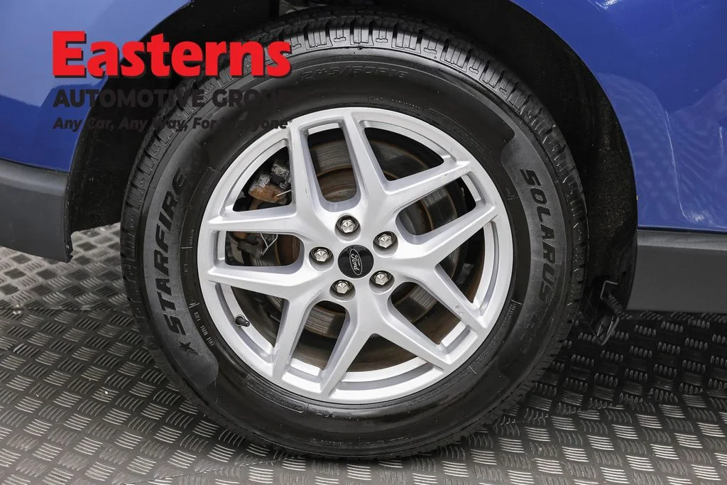 Used 2023 Blue Ford SEL image 29