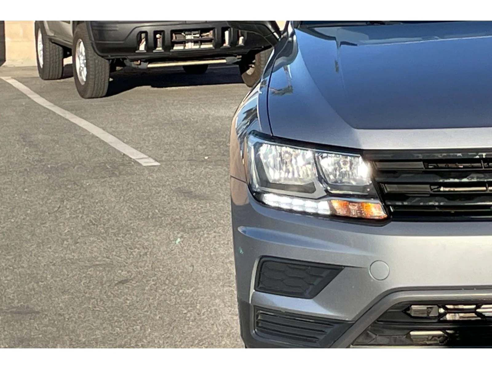 Used 2021 Pyrite Silver Metallic Volkswagen SE image 42