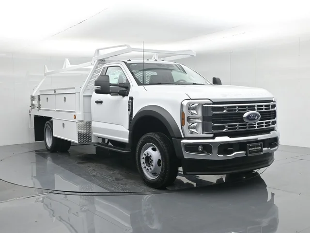 2025 Ford Chassis Cab XL