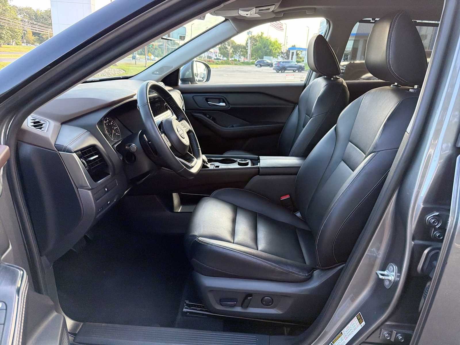 Used 2023 Gun Metallic Nissan SL image 11