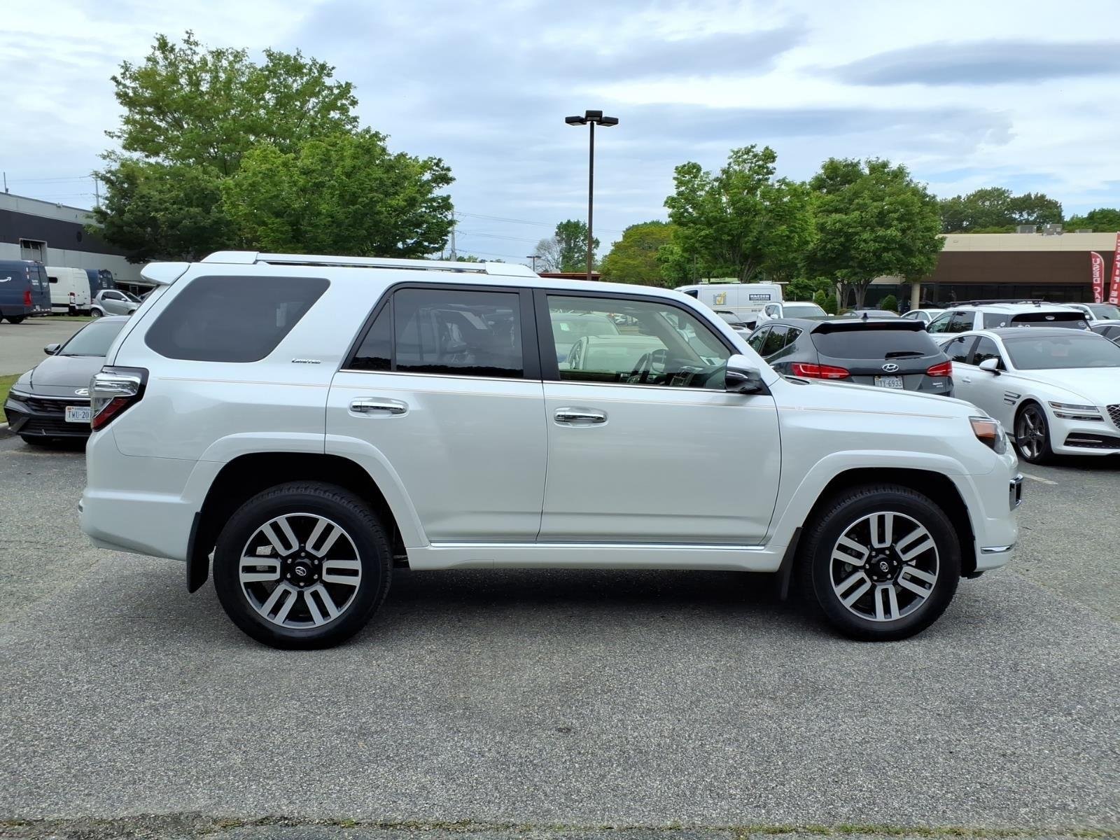 Used 2024 Wind Chill Pearl Toyota Limited image 5