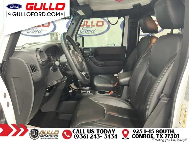 Used 2017 Bright White Clearcoat Jeep Unlimited Sahara image 26