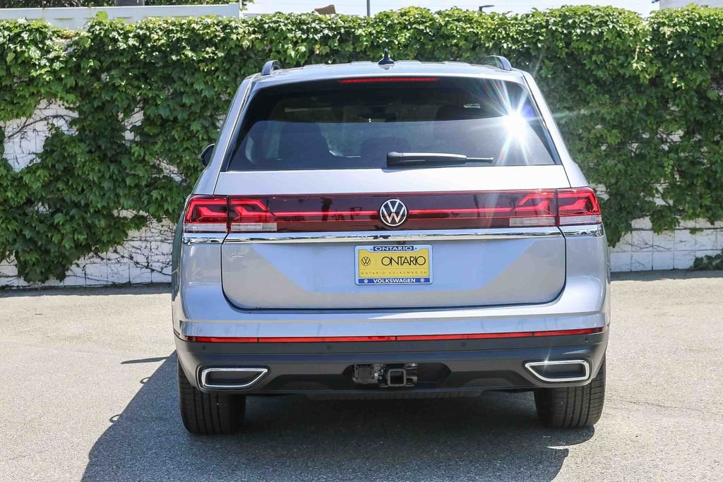 New 2026 Silver Volkswagen 2.0T SE w/Technology image 7
