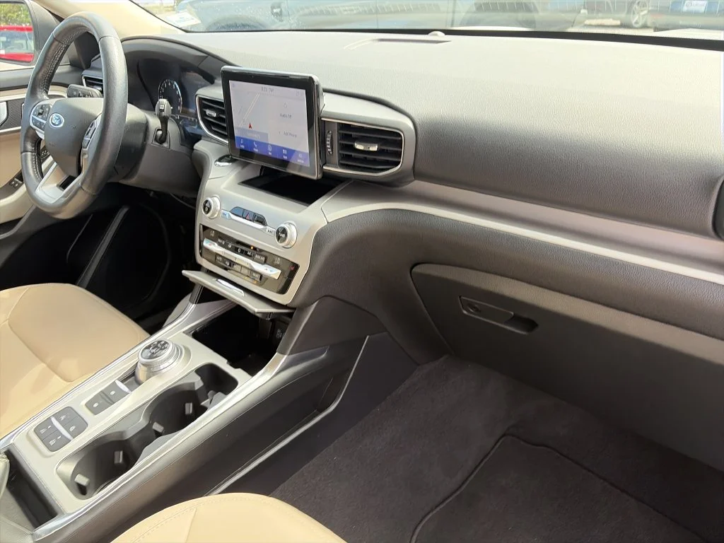 Used 2021 White Ford XLT image 33
