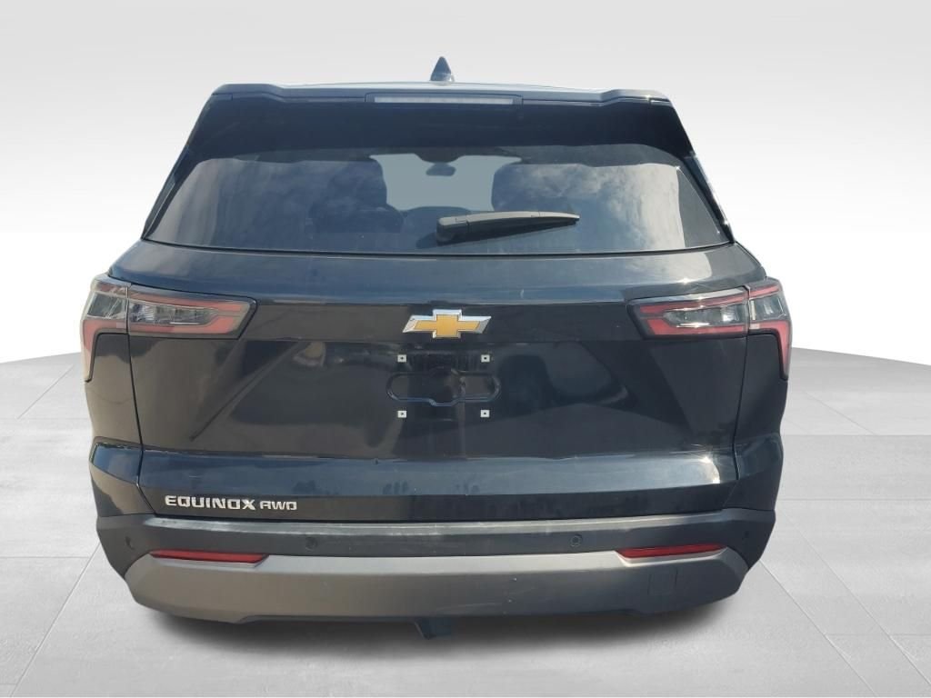 Used 2025 Black Chevrolet LT image 4