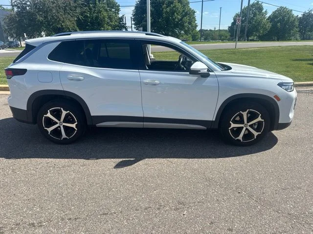 Certified 2026 Volkswagen Tiguan SE with VIN 3VVMR7RMXTM015078 for sale in Inver Grove Heights, Minnesota