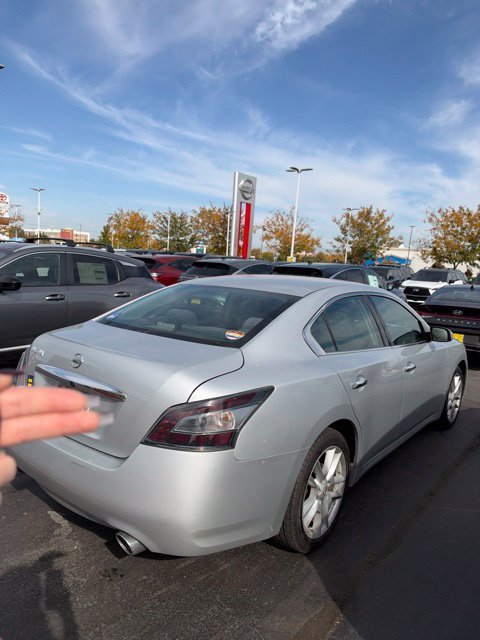 Used 2014 Silver Nissan 3.5 S image 18