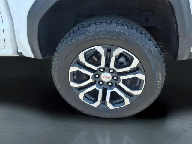 Used 2024 White GMC AT4 image 14