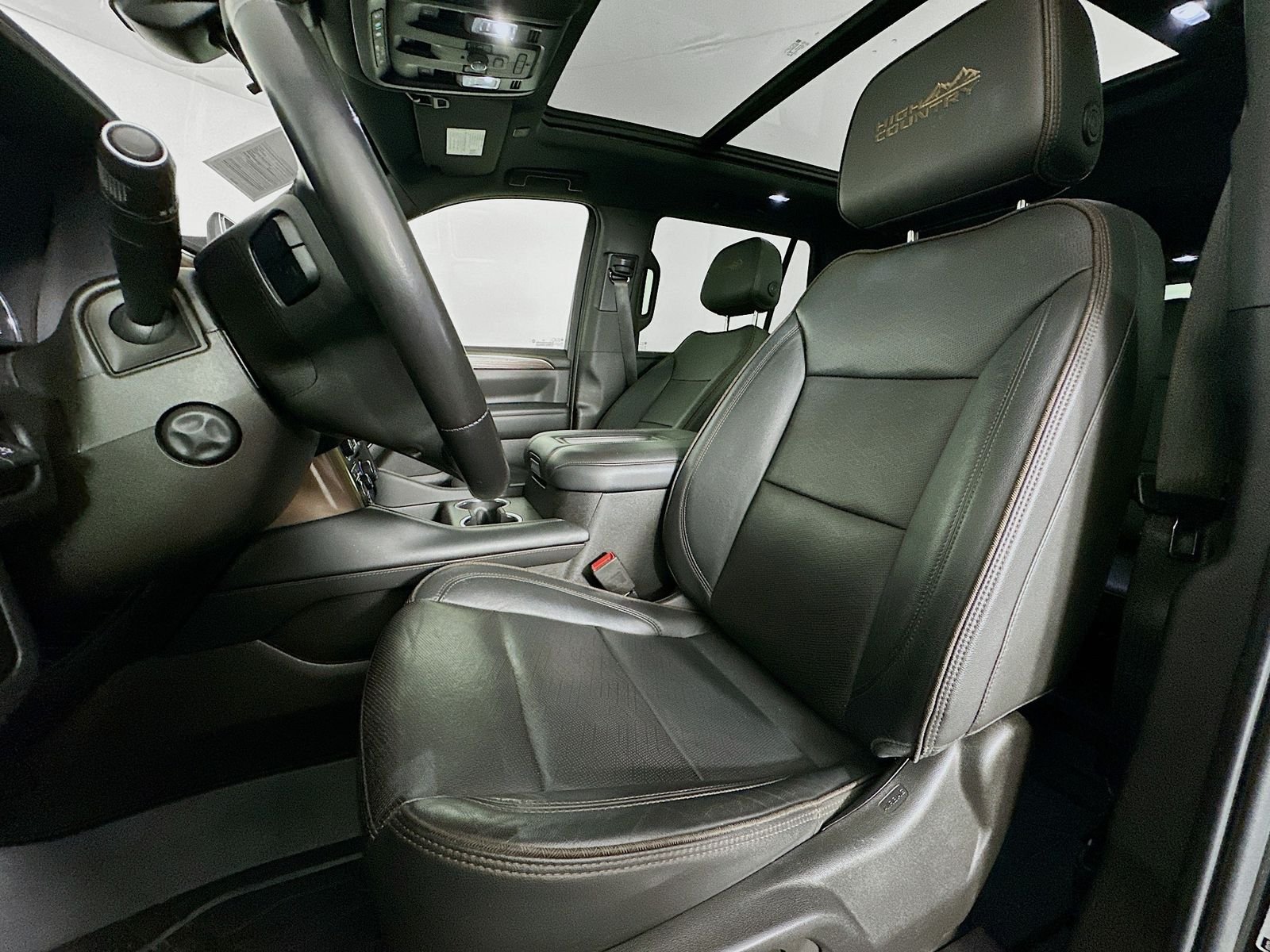 Used 2021 Black Chevrolet High Country image 23