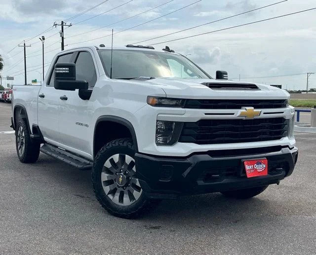 2024 Chevrolet Silverado HD Custom 4WD Crew Cab Standard Box's photo