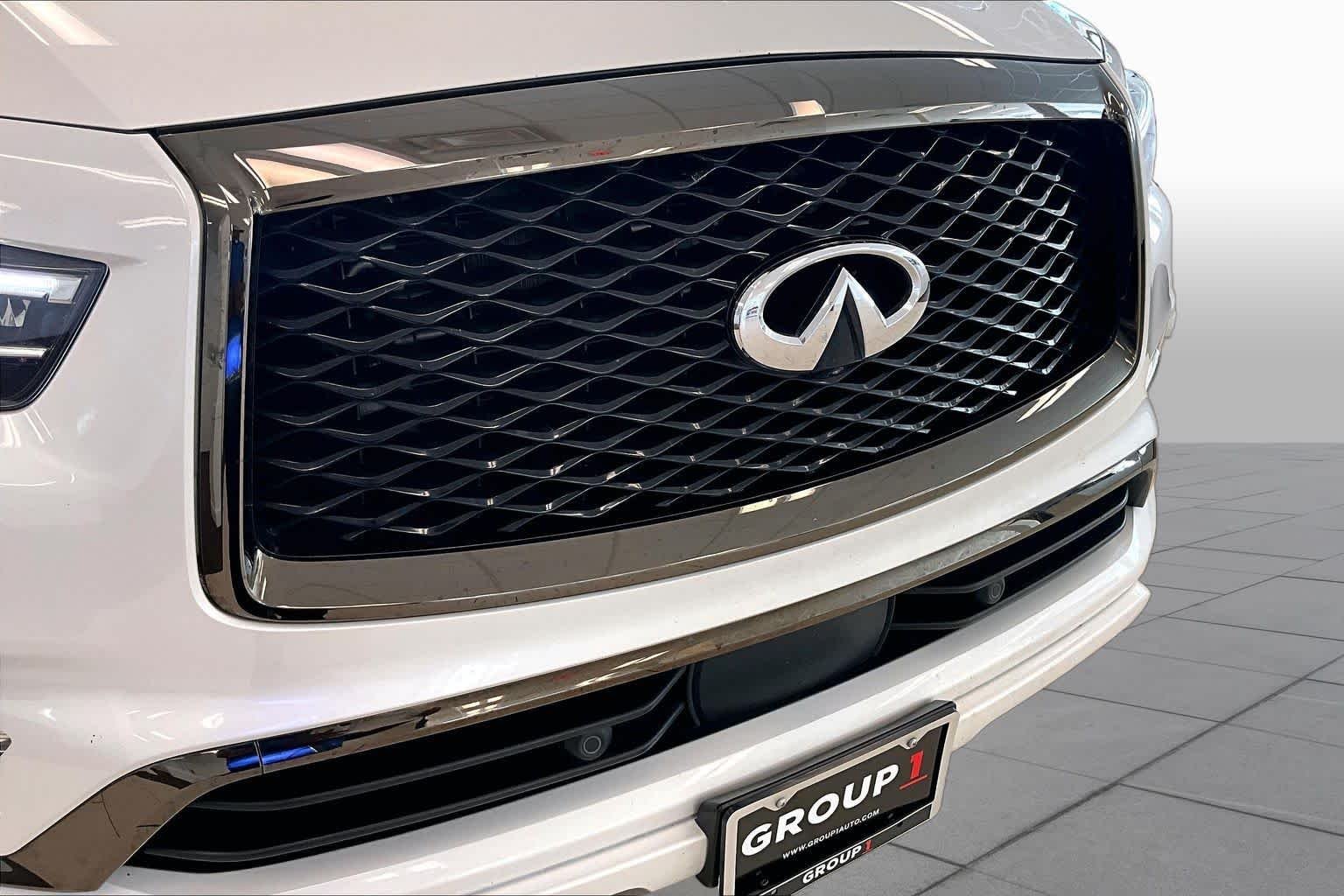Used 2020 Moonstone White INFINITI LUXE image 28