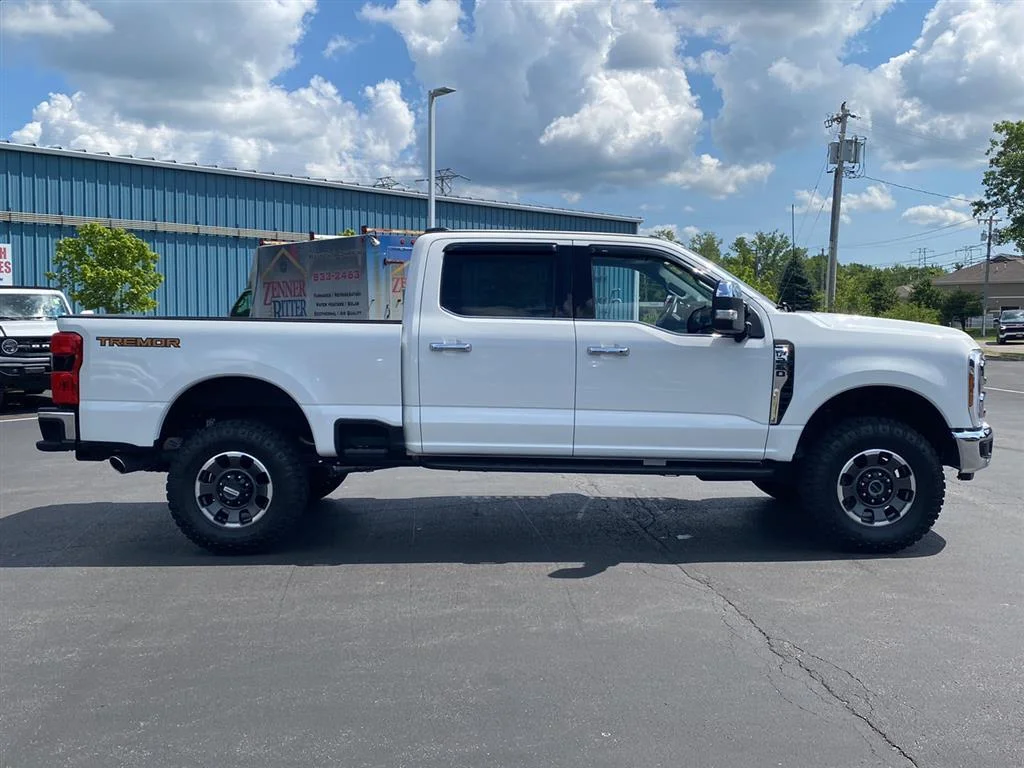 Used 2024 Star White Ford LARIAT image 12