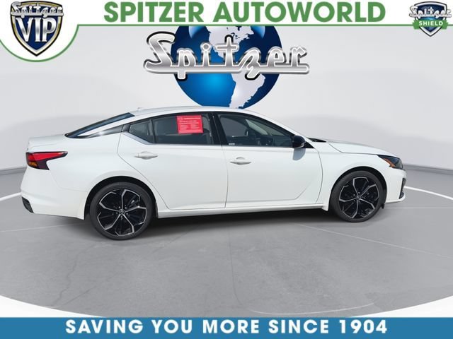 Used 2023 White Nissan 2.5 SR image 10