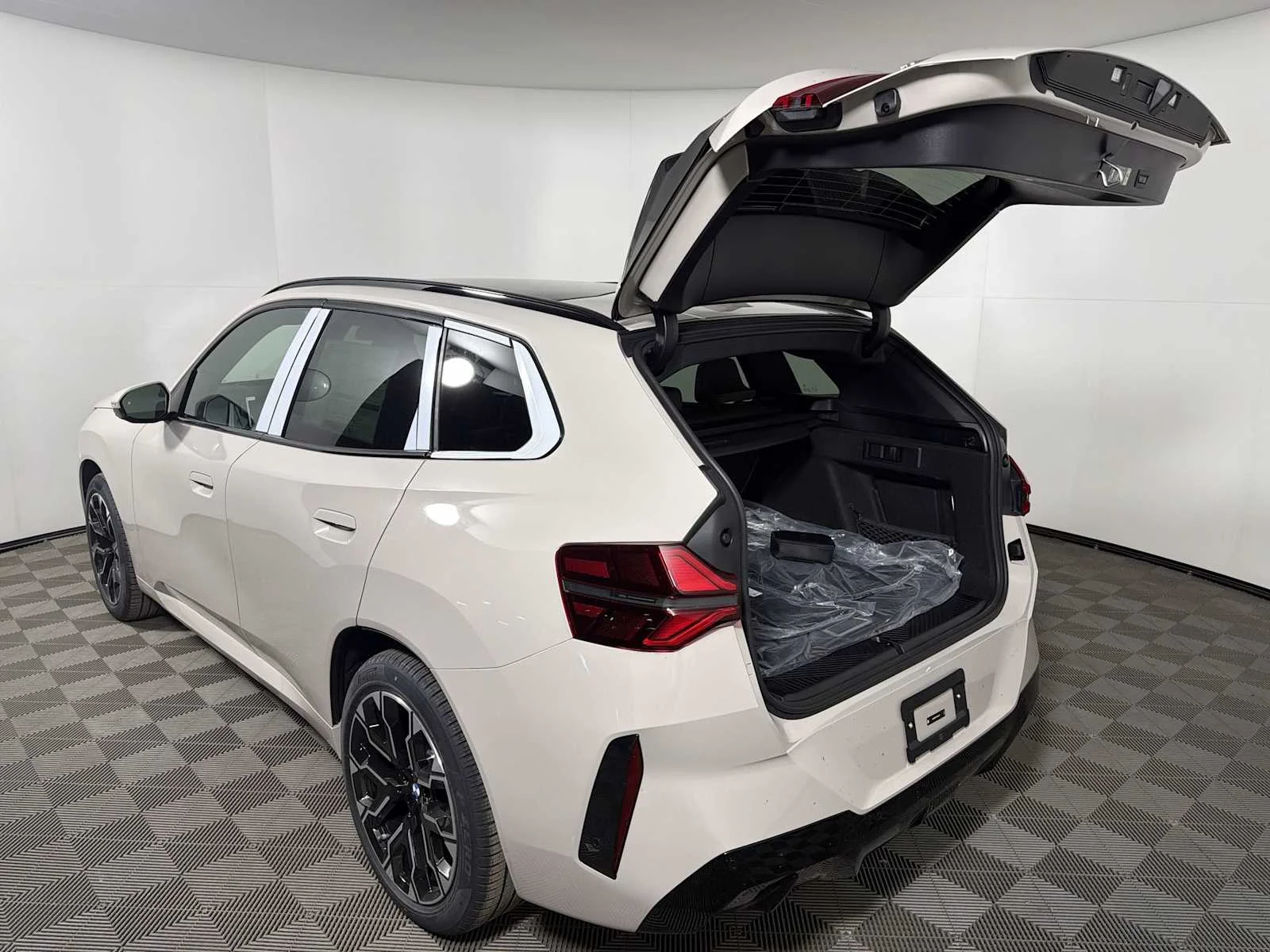 New 2026 Dune Grey Metallic BMW 30 xDrive image 20