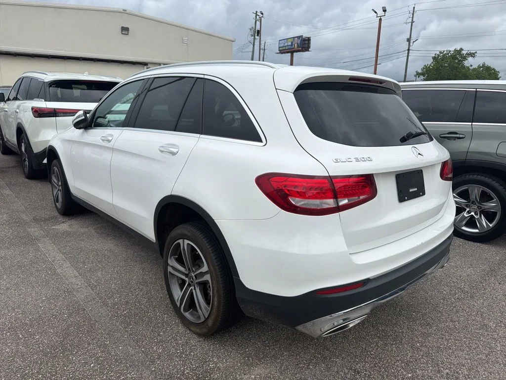 Used 2019 White Mercedes-Benz GLC 300 image 3