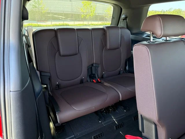 New 2025 Cherry Red W/Metro Silver Upper Volkswagen Pro S image 19