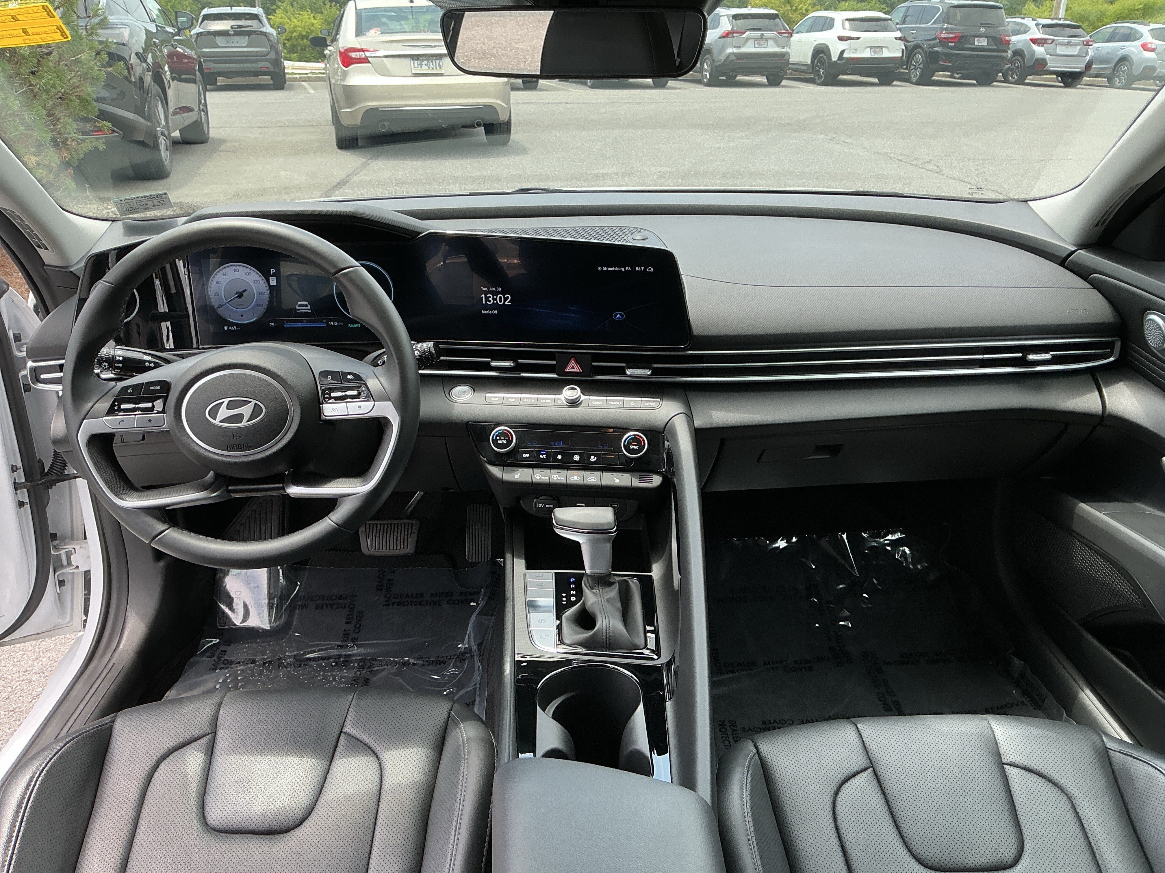 Used 2025 Serenity White Hyundai Limited image 11