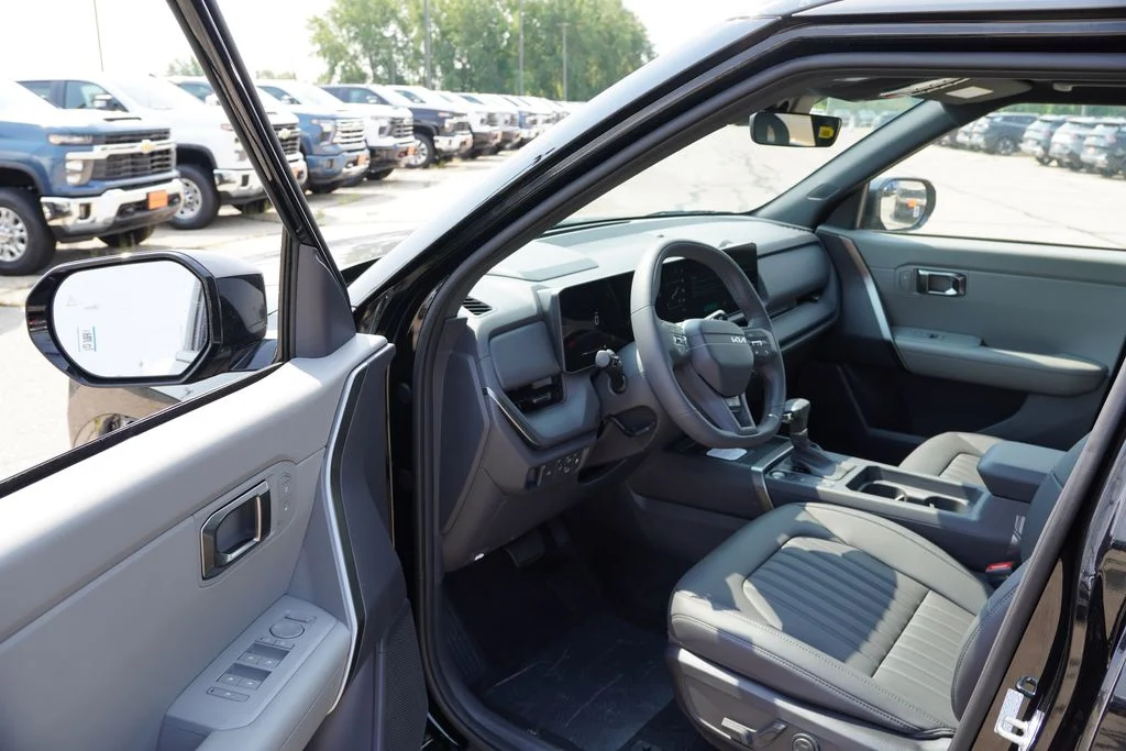 New 2027 Aurora Black Pearl Kia X-Line S image 10