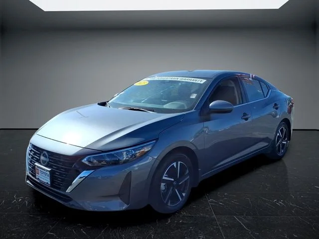 Used 2025 Gray Nissan SV image 7