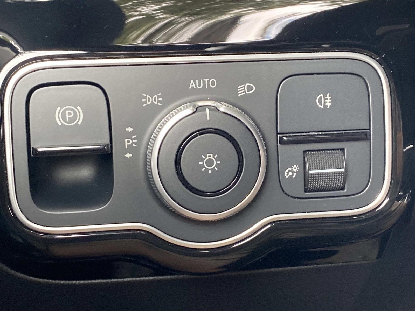 2025 Mercedes-Benz CLA CLA 250 - Photo 28