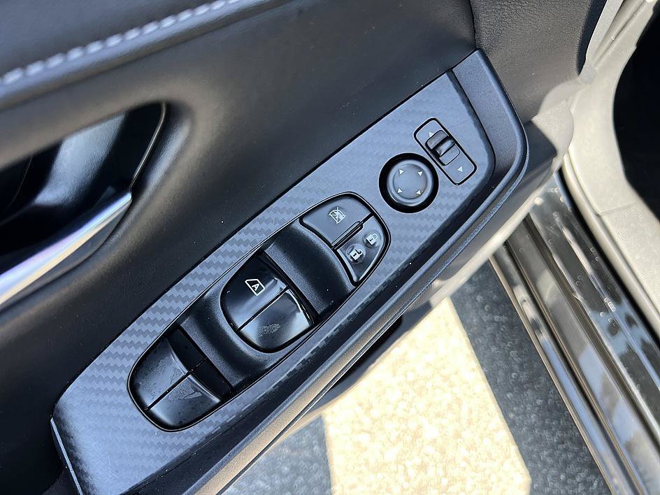 Used 2020 Super Black Nissan SV image 20