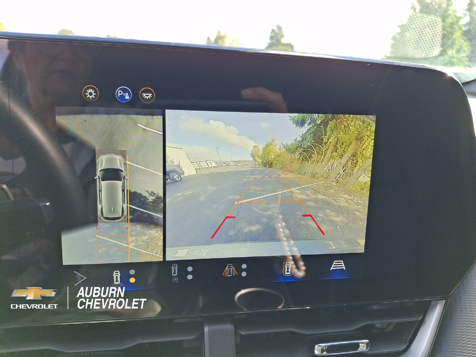 2025 Chevrolet Equinox LT - Photo 14