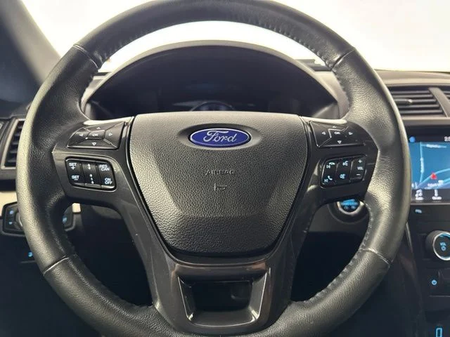 Certified Used 2019 Oxford White Ford XLT image 20