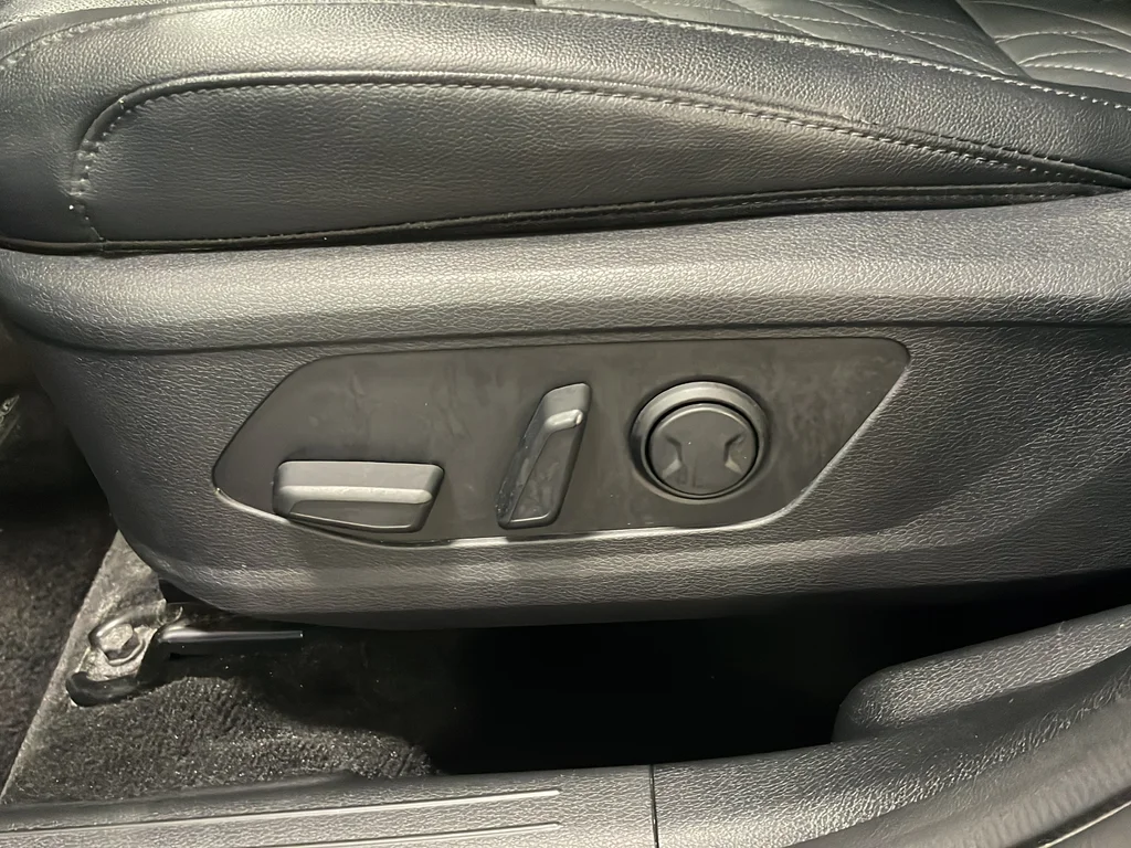 Certified Used 2023 Black Kia X-Line image 17