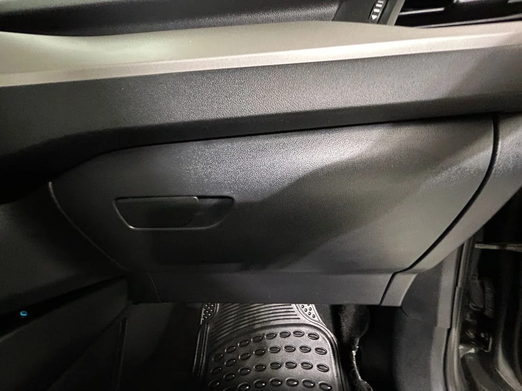 Used 2022 Gray Ford SE image 24
