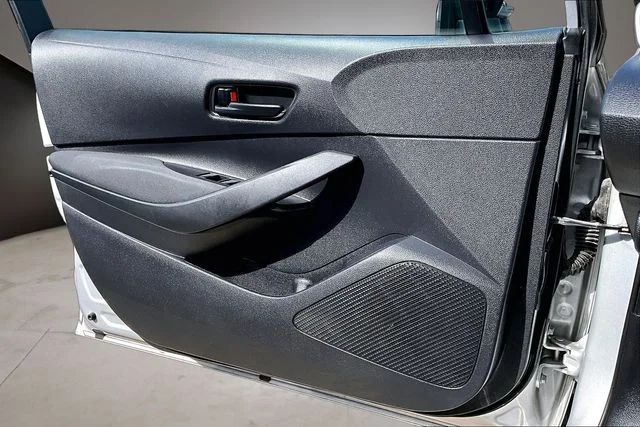 Used 2022 Silver Toyota LE image 19