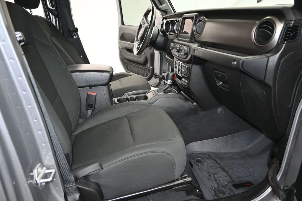 Used 2020 Billet Silver Metallic Clearcoat Jeep Sport image 12
