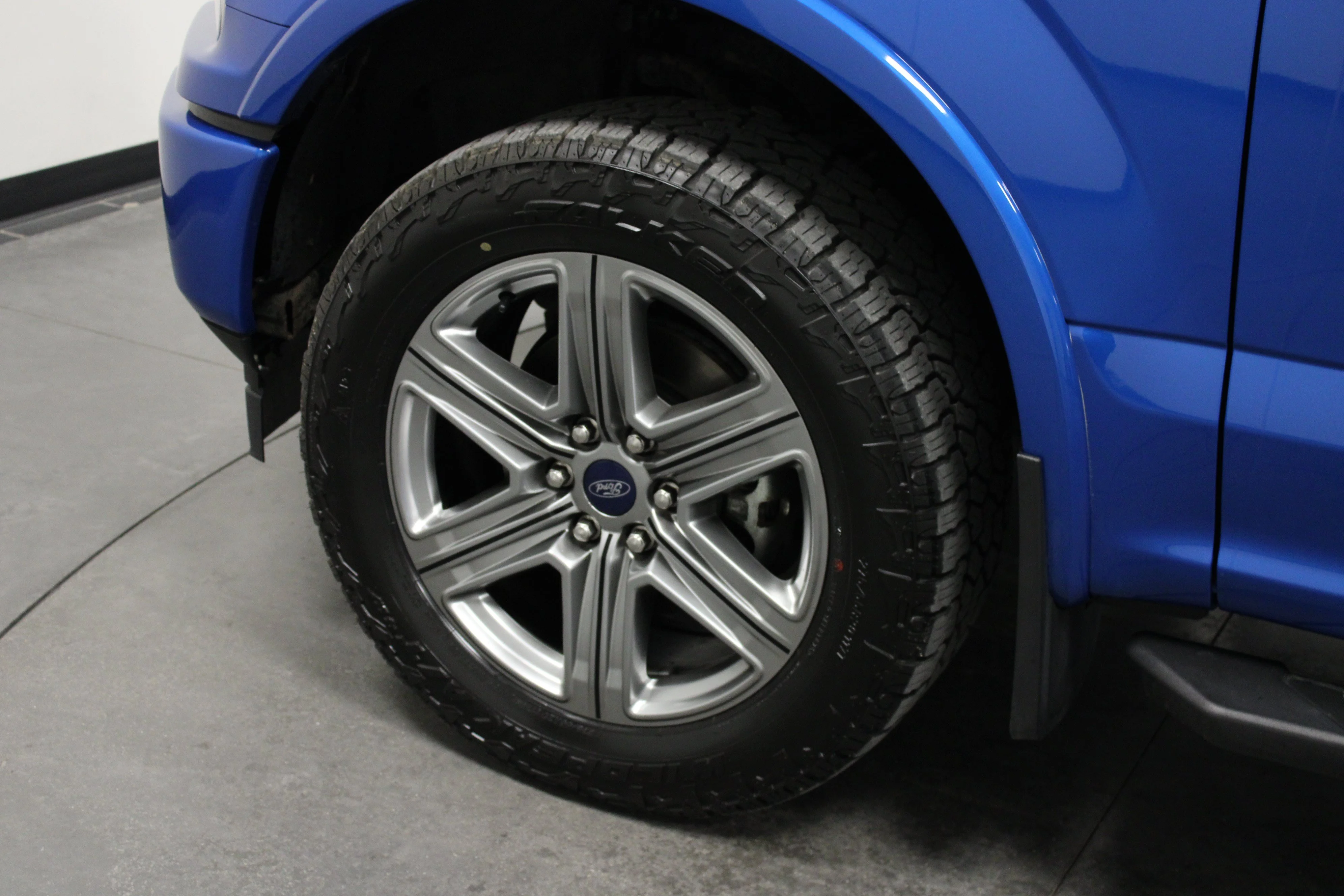 Used 2019 Velocity Blue Metallic Ford XLT image 10