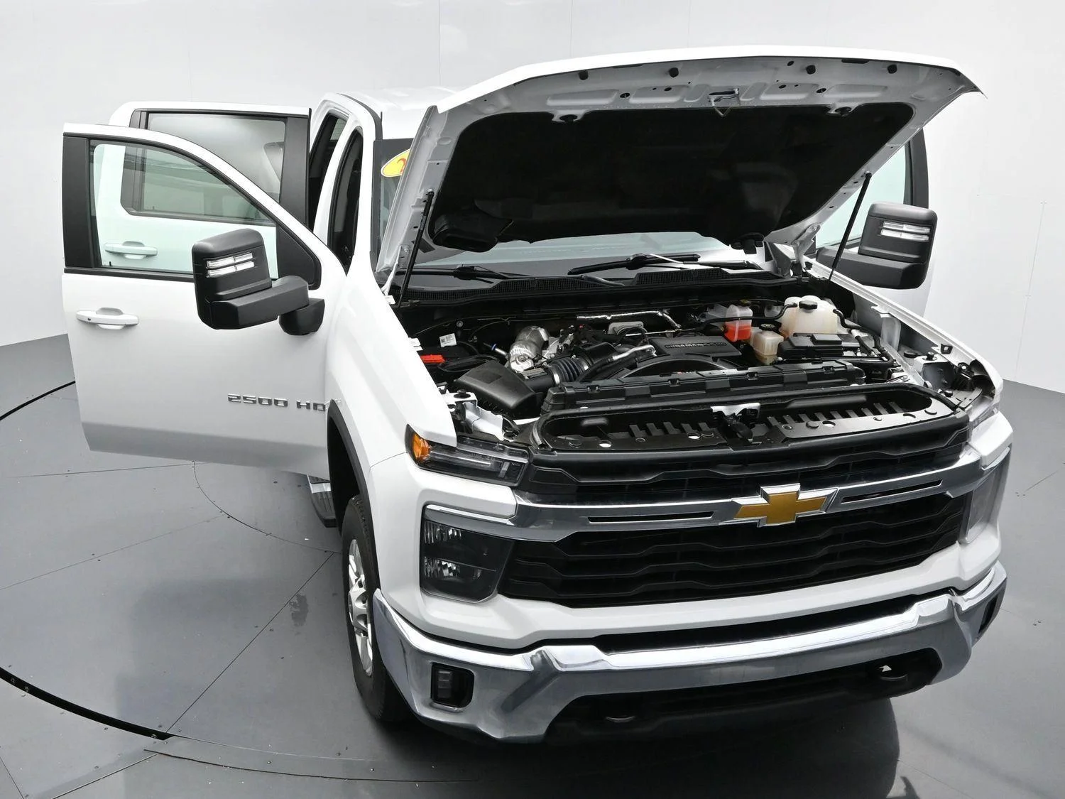 Used 2025 Summit White Chevrolet LT image 43
