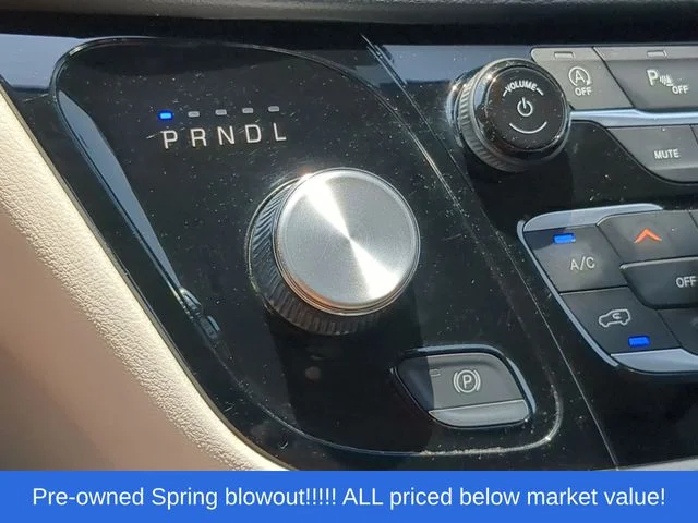 Used 2023 Black Chrysler Touring L image 32