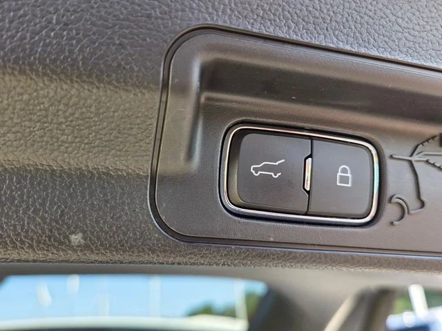 Used 2023 White Ford Limited image 13