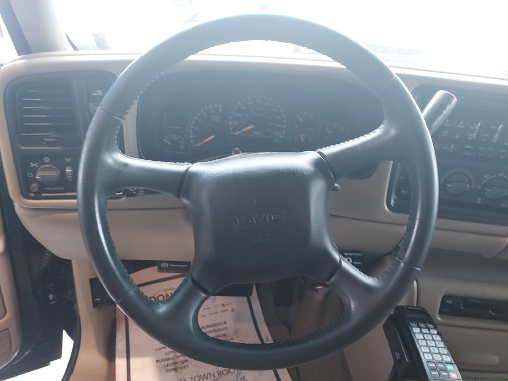 Used 2001 Green GMC SLE image 17