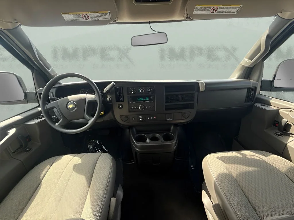 Used 2025 White Chevrolet LS image 7