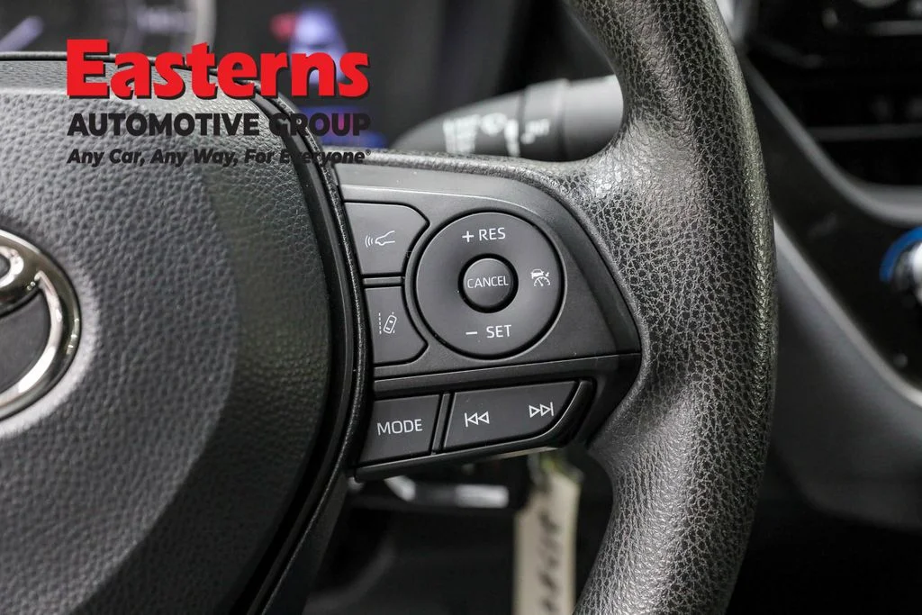 Used 2022 Silver Toyota LE image 16