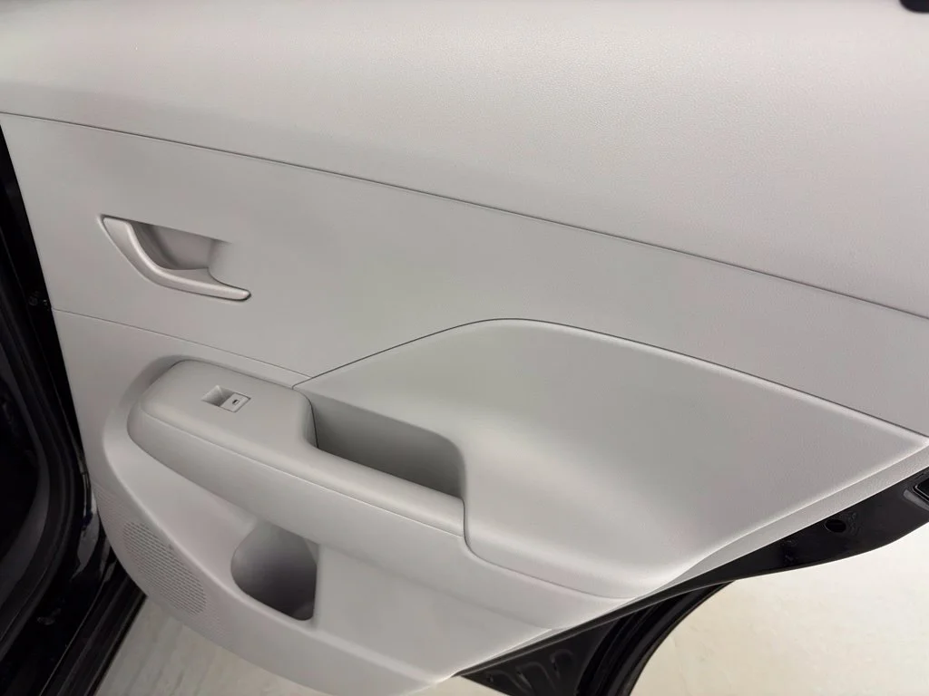 Used 2024 Black Hyundai SEL image 38