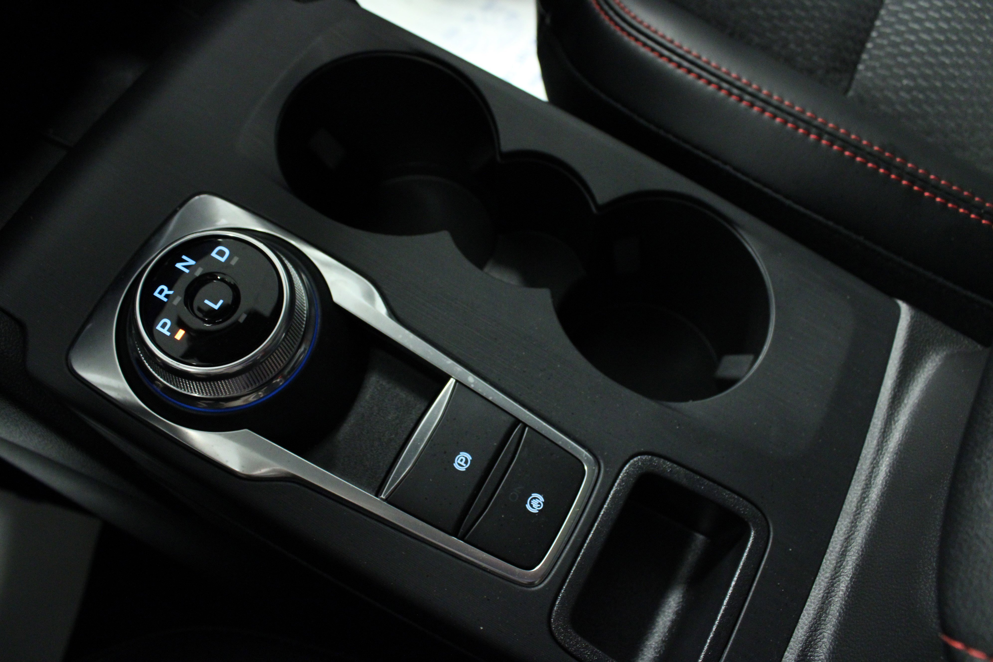 2025 Ford Escape Hybrid ST-Line - Photo 23