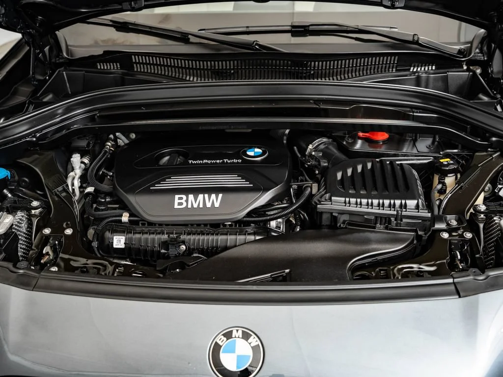 Used 2018 Mineral Gray Metallic BMW xDrive28i image 46