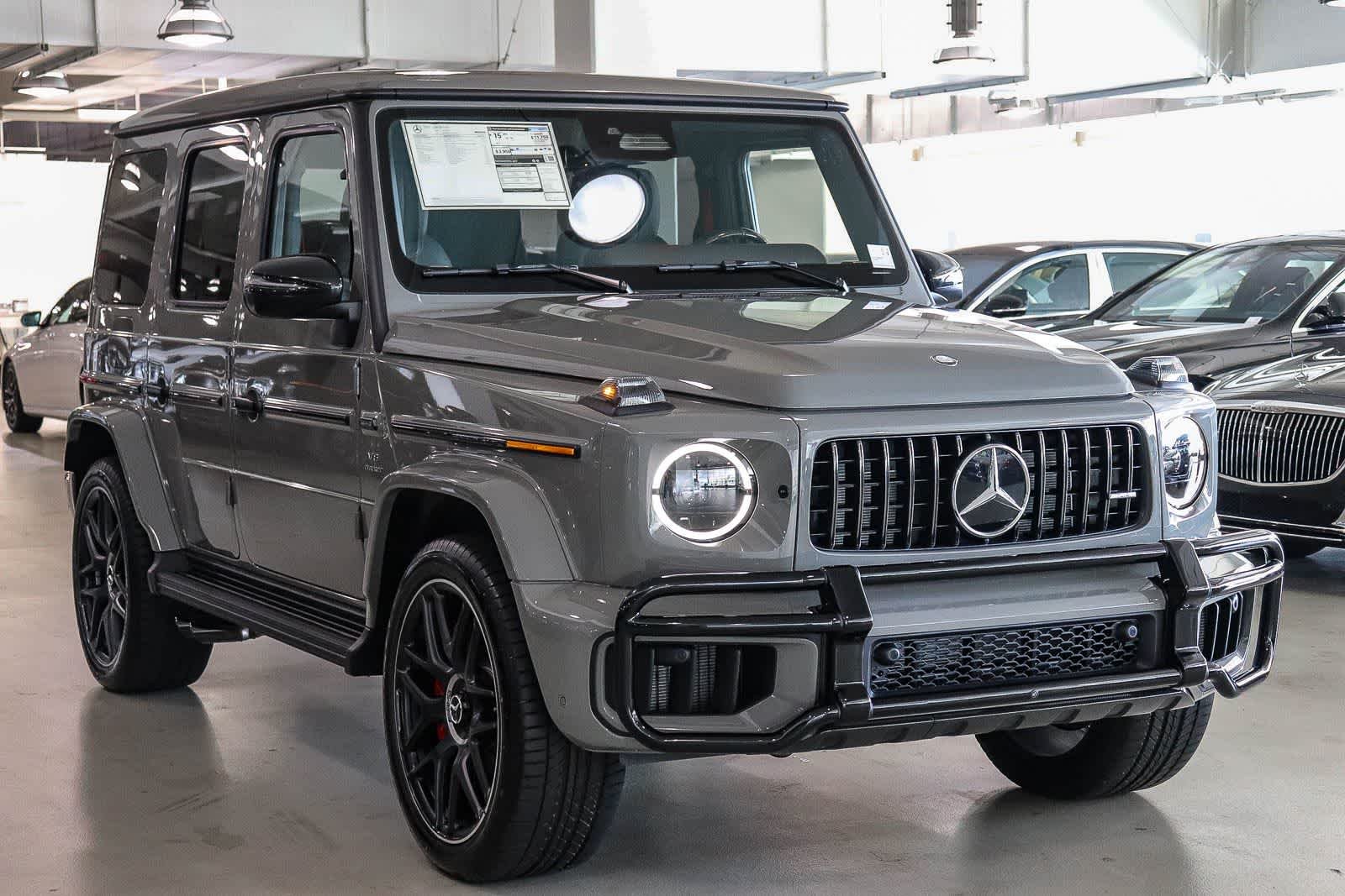 New 2027 MANUFAKTUR Arabian Grey Non- Metallic Mercedes-Benz AMG® G 63 image 5