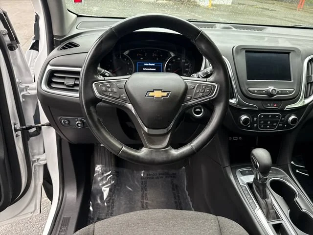 Used 2024 Summit White Chevrolet LT image 17
