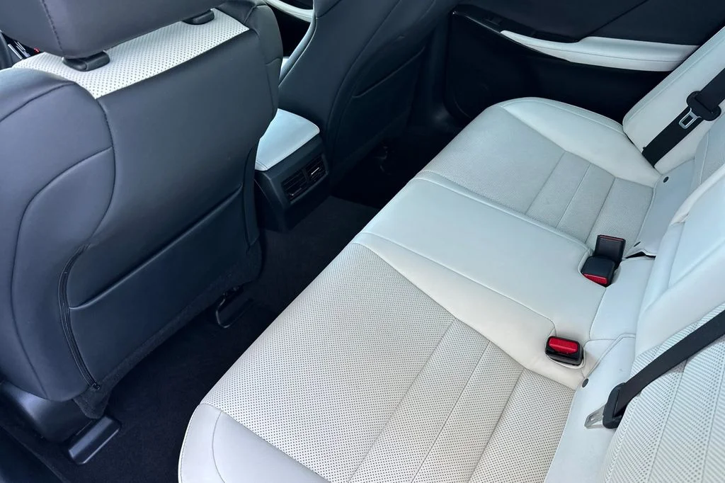 2023 Lexus IS 350 F SPORT - Photo 14