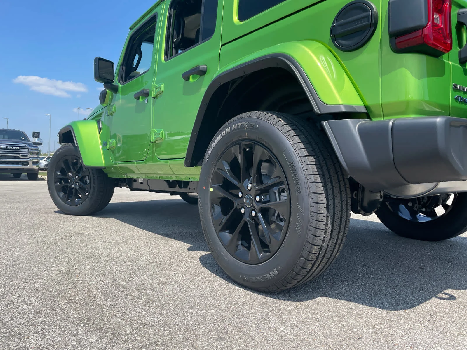 New 2025 Mojito Clearcoat Jeep Sahara image 6