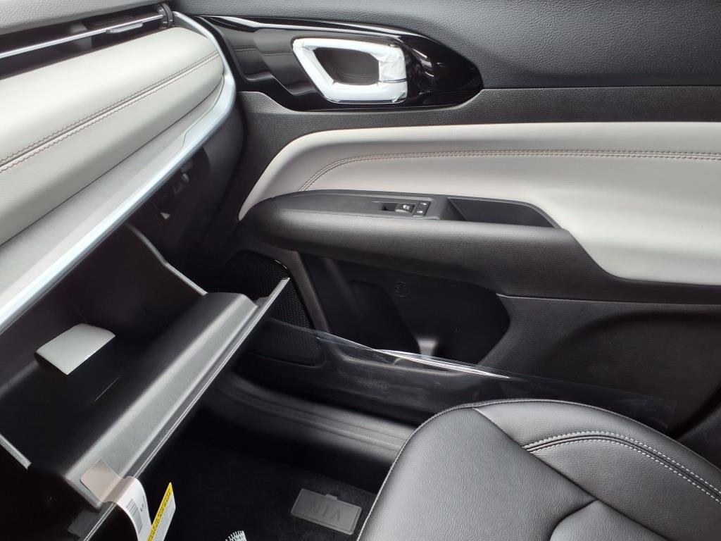 2025 Jeep Compass Limited - Photo 19