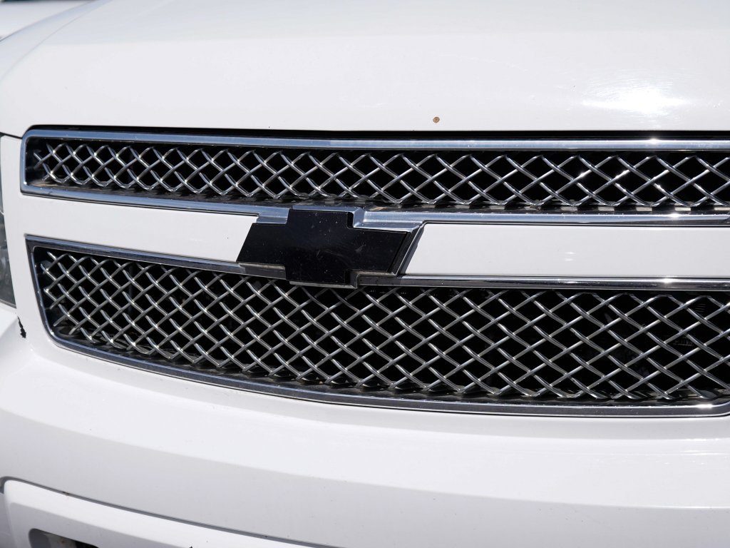 Used 2014 Summit White Chevrolet LT image 14