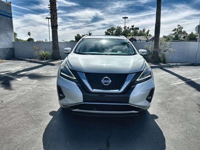 Used 2019 White Nissan Platinum image 3